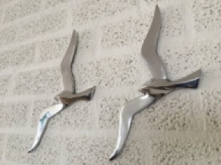 Pair of silhouette seagulls - like bird silhouette, aluminum.